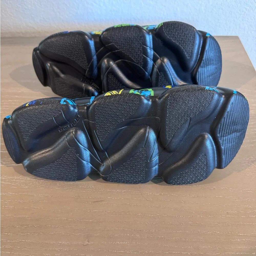 NWOT Champion Meloso Squish Multicolor Comic Print Slides